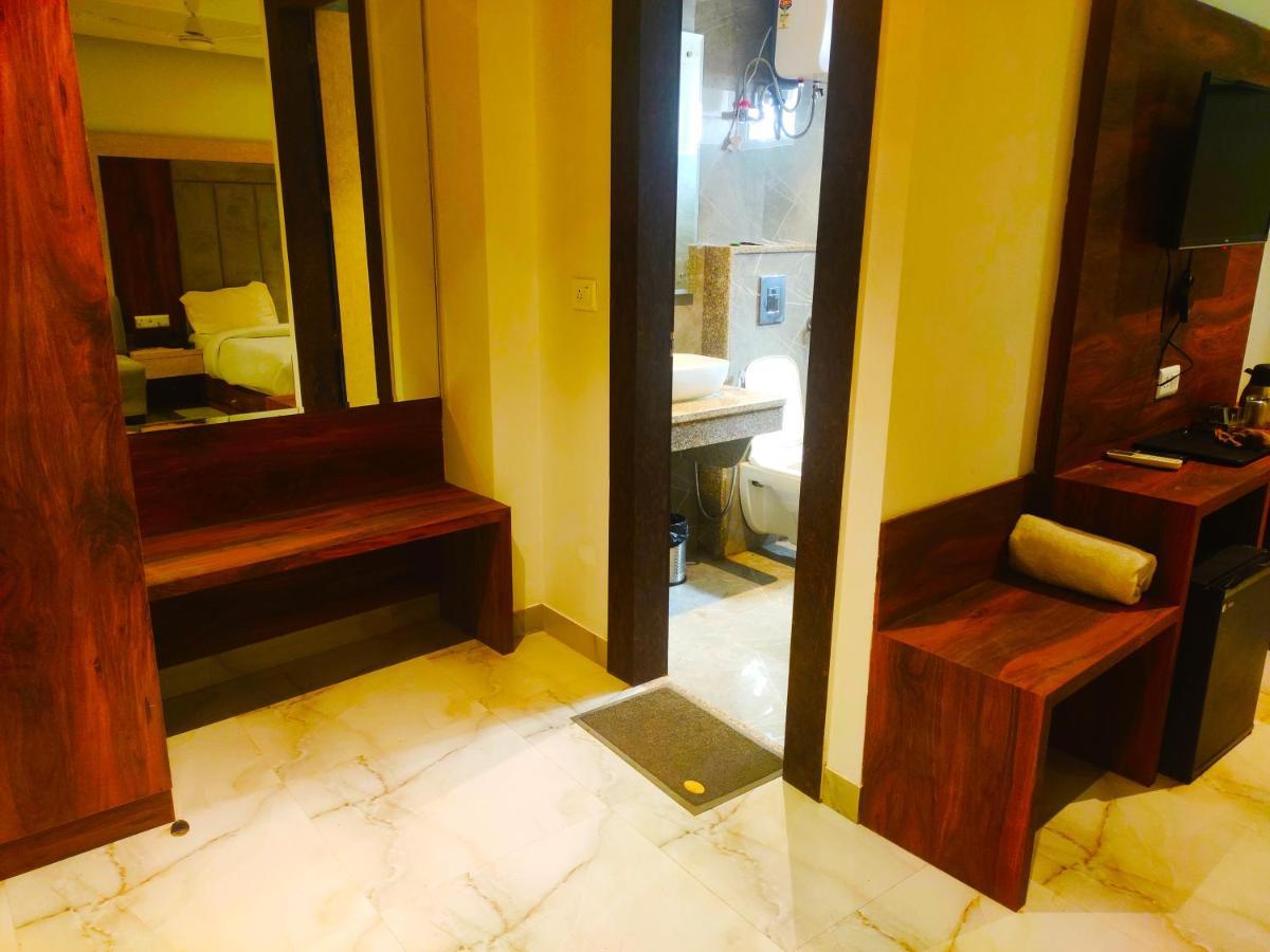 Hotel The Nilsa 新德里 外观 照片